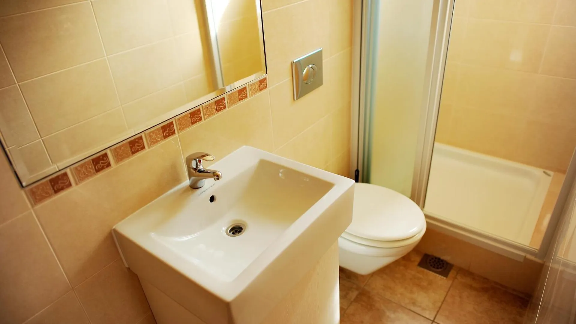 Apartment Apartments&Rooms Jelavic Seget Vranjica