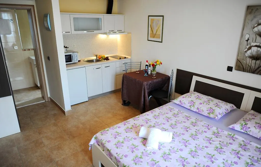 Apartment Apartments&Rooms Jelavic Seget Vranjica Croatia